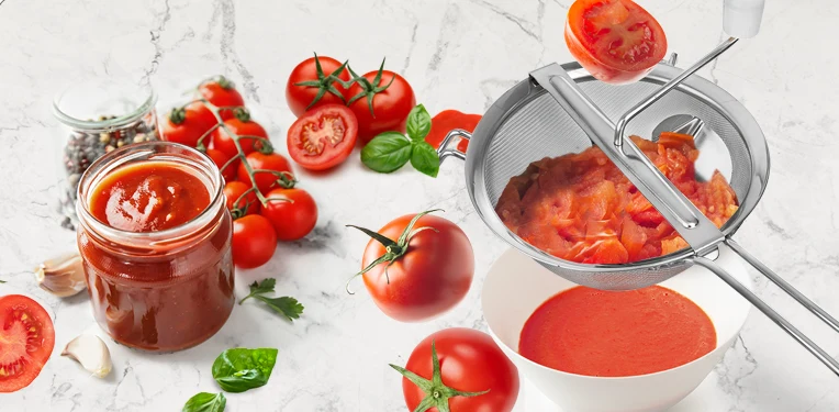 Čerstvá rajčatová omáčka s bazalkou pro pizzu