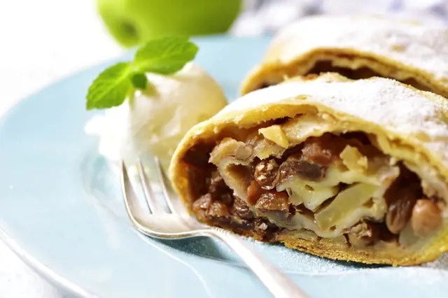 Apple strudel slice