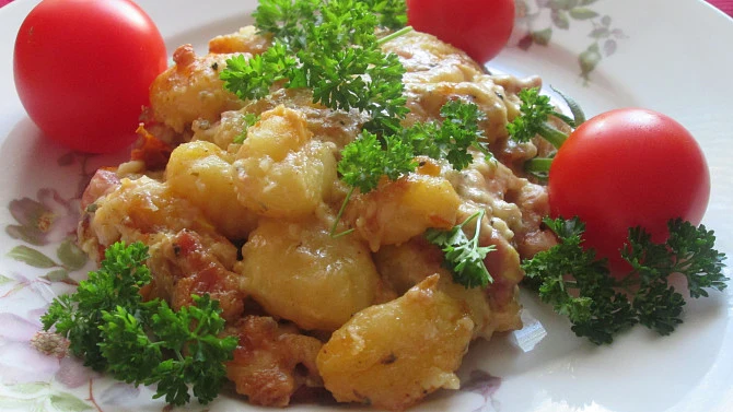 Pozorování: Gnocchi se slaninou v smetanové omáčce s petrželkou.