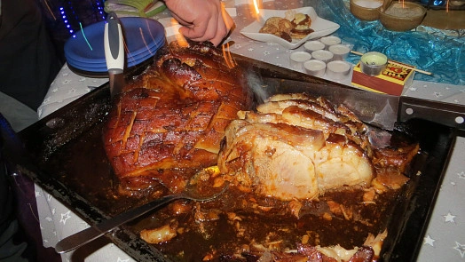 Roasted pork leg with sauce