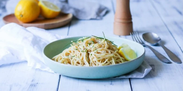 Pasta s citronem jako náhrada mascarpone v receptu.